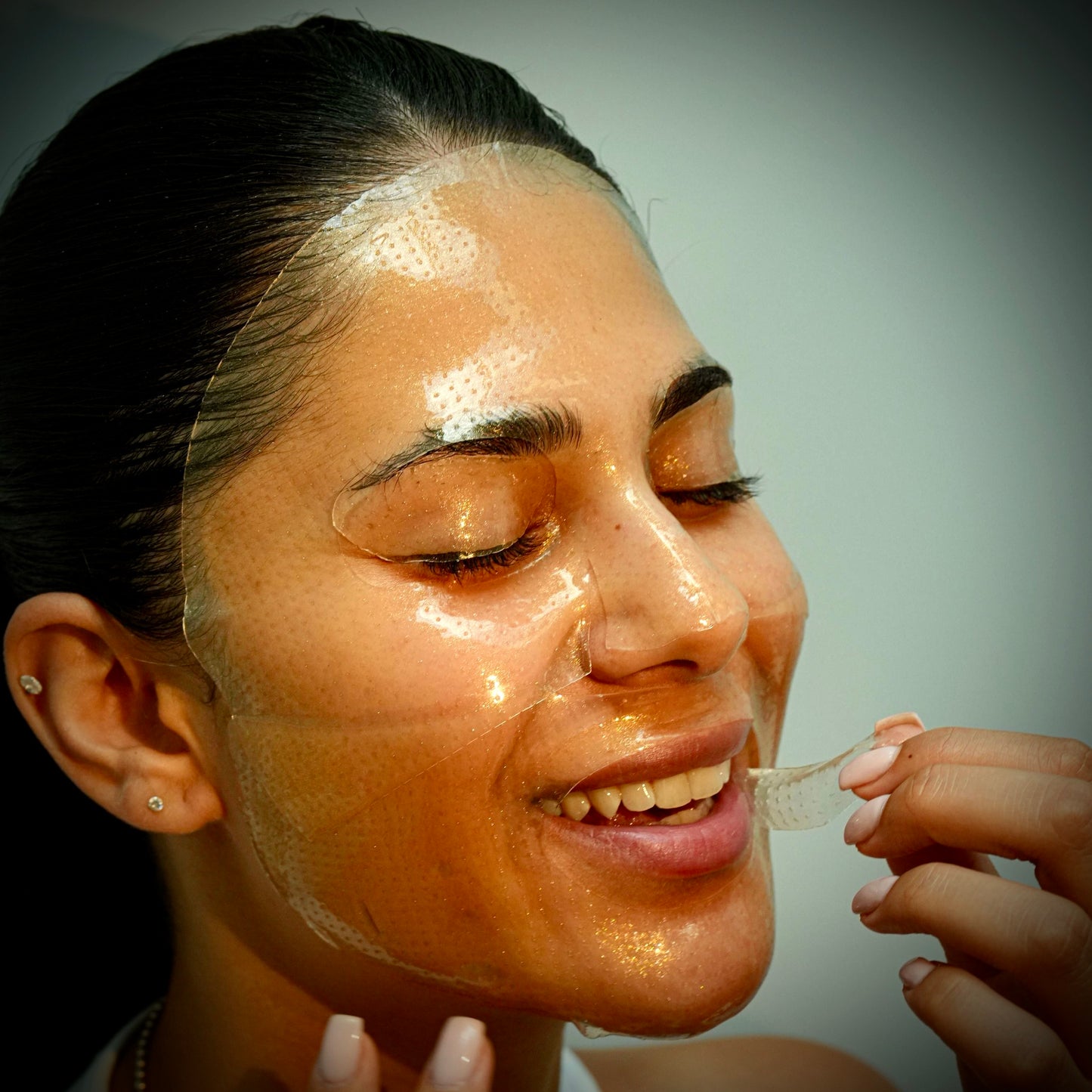 SAZA 24K GOLD KOLLAGEN GEL MASK
