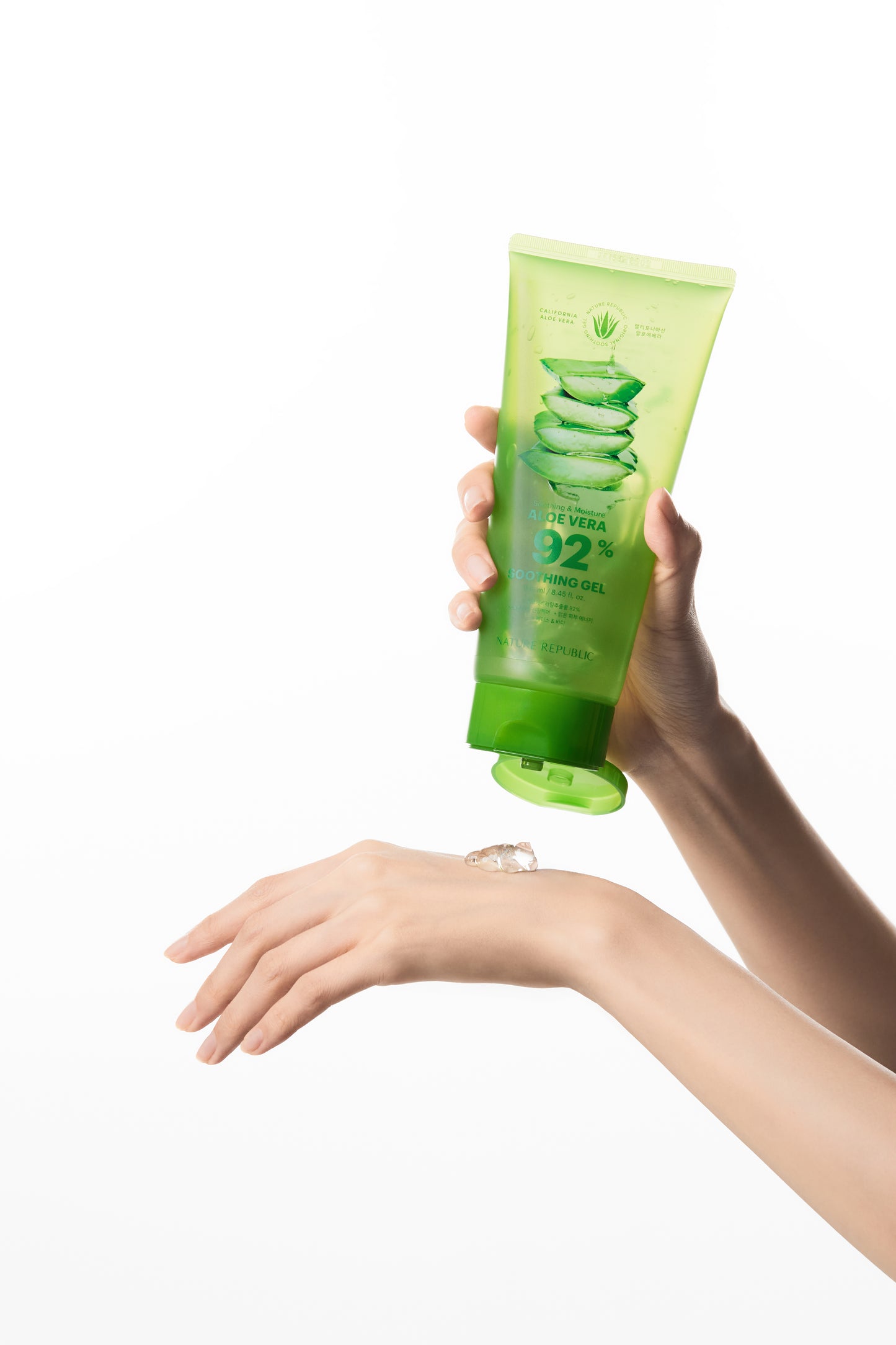SOOTHING & MOISTURE ALOE VERA 92% SOOTHING GEL(TUBE) 250ml