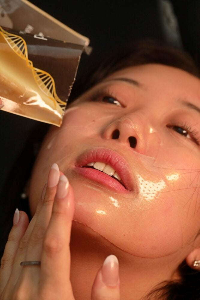 SAZA 24K GOLD COLLAGEN GEL MASK