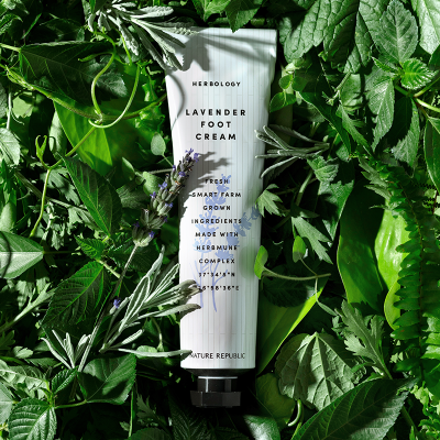 SOOTHING &amp; MOISTURE ALOE VERA 92% SOOTHING GEL (TUBE)